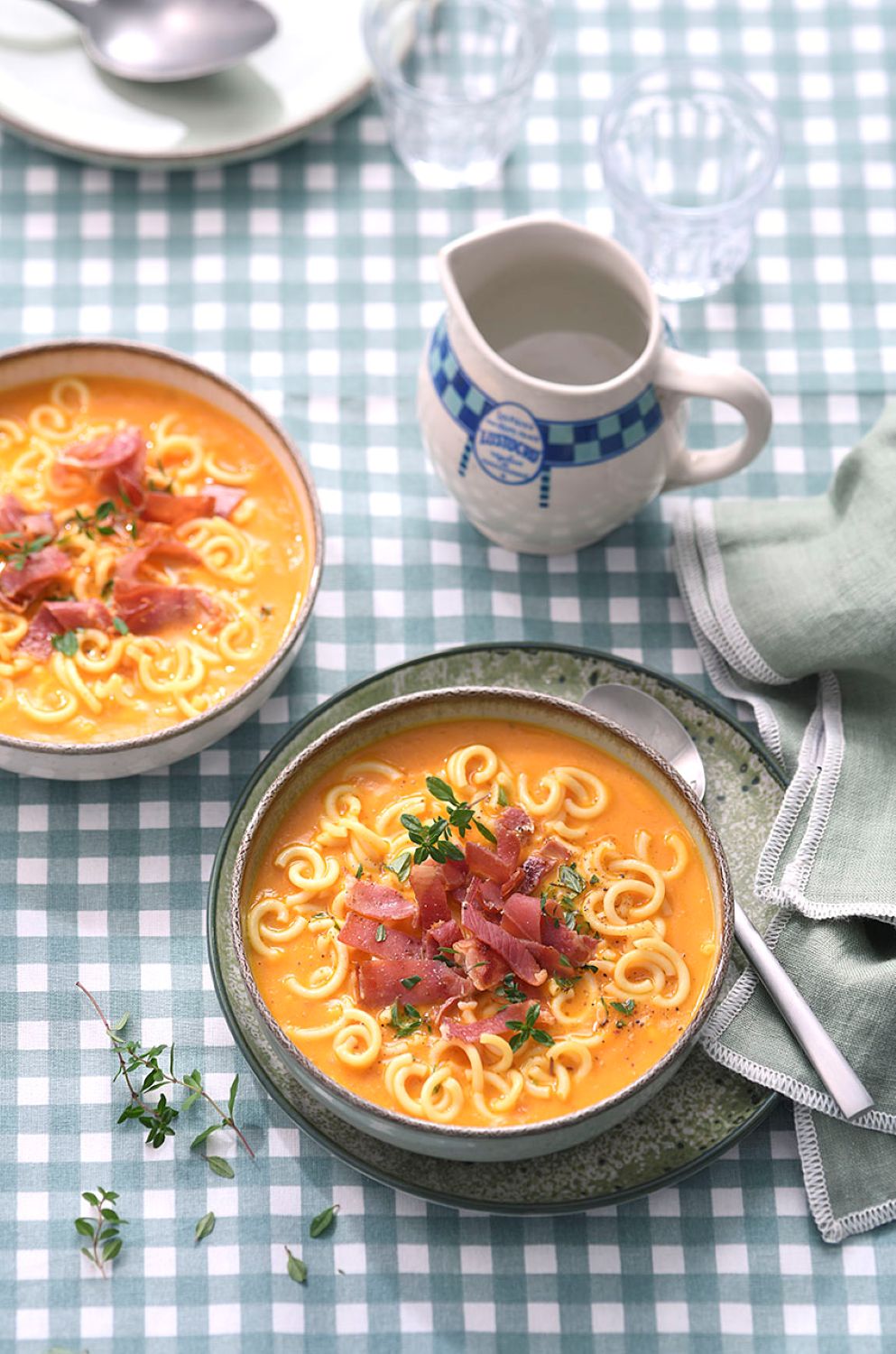 Soupe de courge butternut aux spaghetti