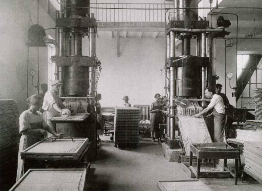 PREMIÈRE USINE DE PÂTES